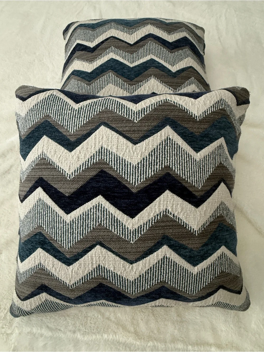 Set of 2 Chevron-Zig Zag Decor Throw Pillows